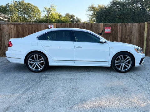 2017 Volkswagen Passat 1.8T R-Line