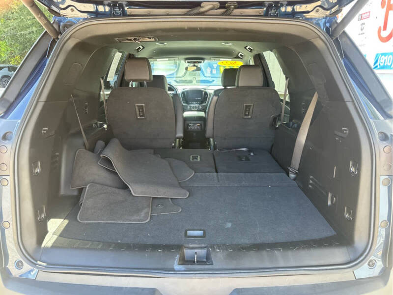 2022 Chevrolet Traverse LT Leather