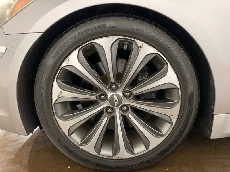 2012 Hyundai Genesis 5.0L R-Spec