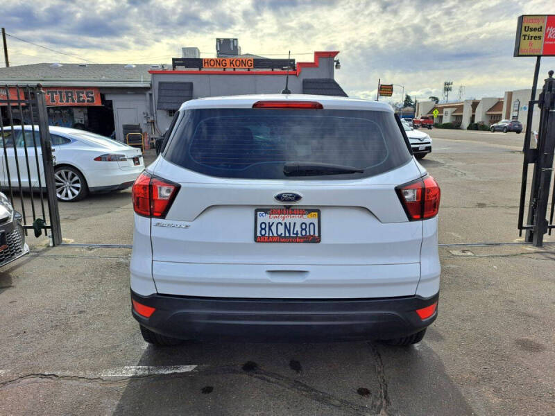 2019 Ford Escape S