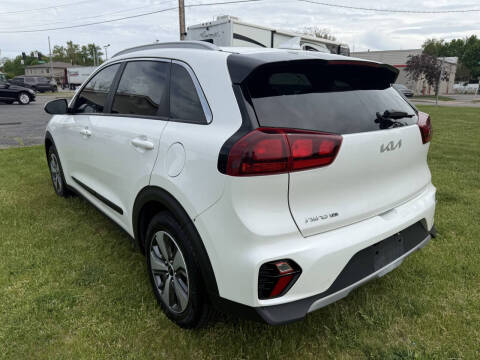 2022 Kia Niro LX