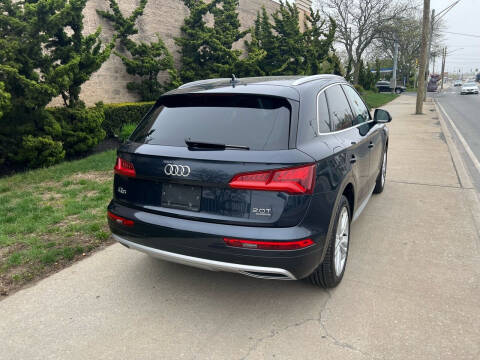 2018 Audi Q5 2.0T quattro Premium Plus