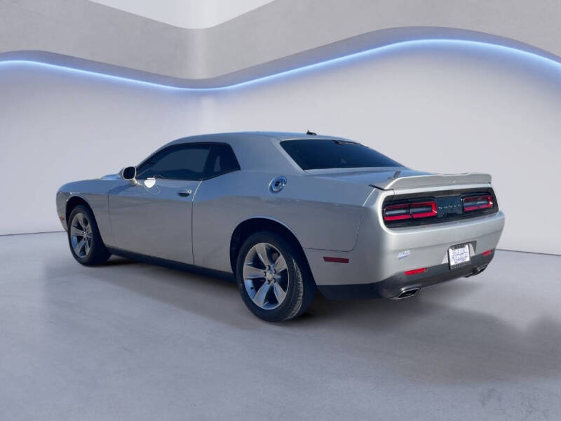 2021 Dodge Challenger SXT