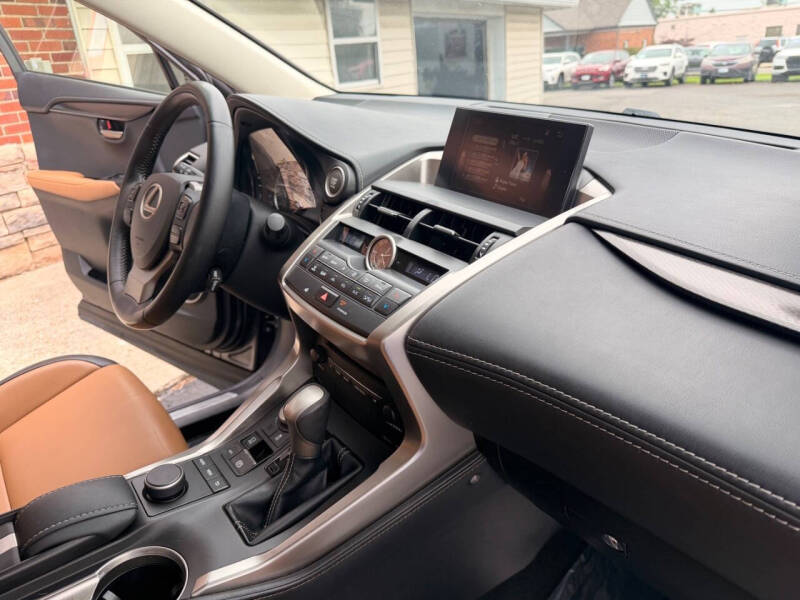 2017 Lexus NX 200t