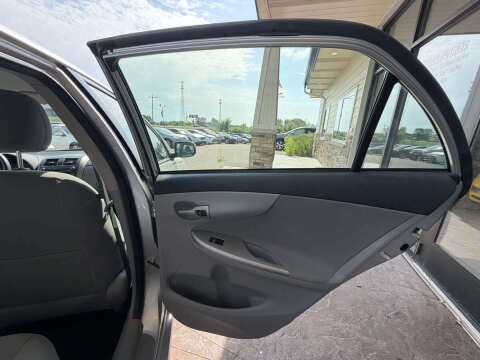 2011 Toyota Corolla LE