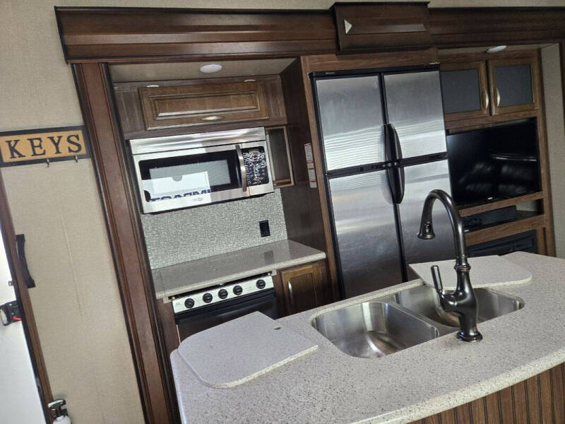2016 Keystone RV Montana