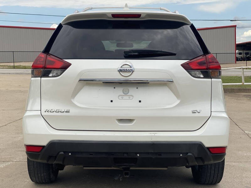 2018 Nissan Rogue SV