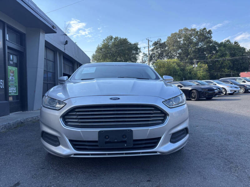 2016 Ford Fusion SE