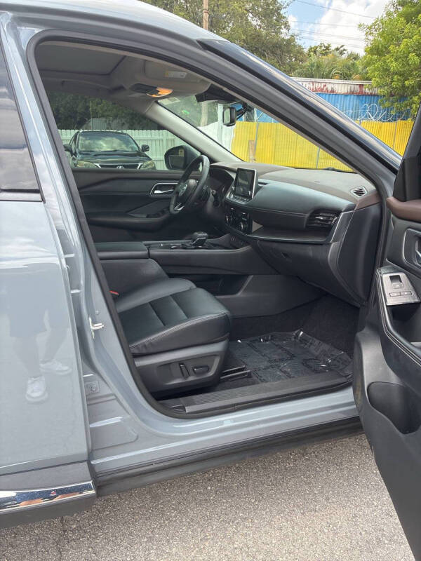 2021 Nissan Rogue SL