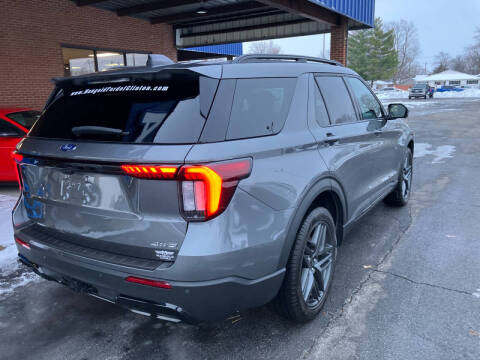 2025 Ford Explorer ST-Line