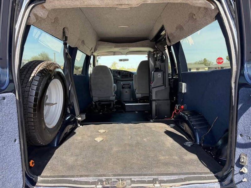 2003 Ford E-Series