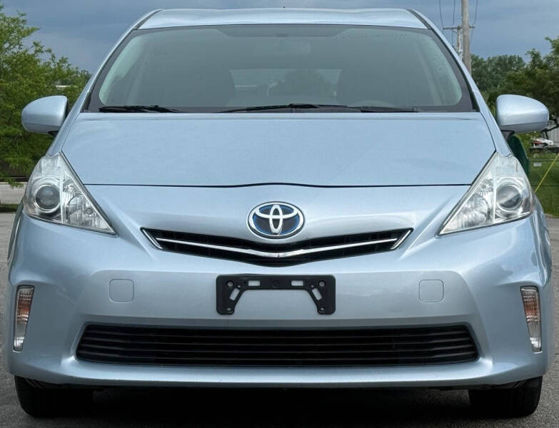 2013 Toyota Prius v Two