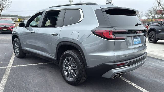 2025 GMC Acadia Elevation