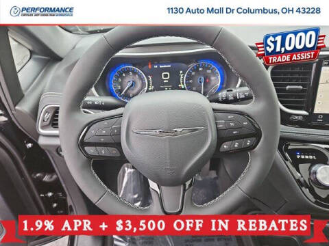 2026 Chrysler Pacifica Select