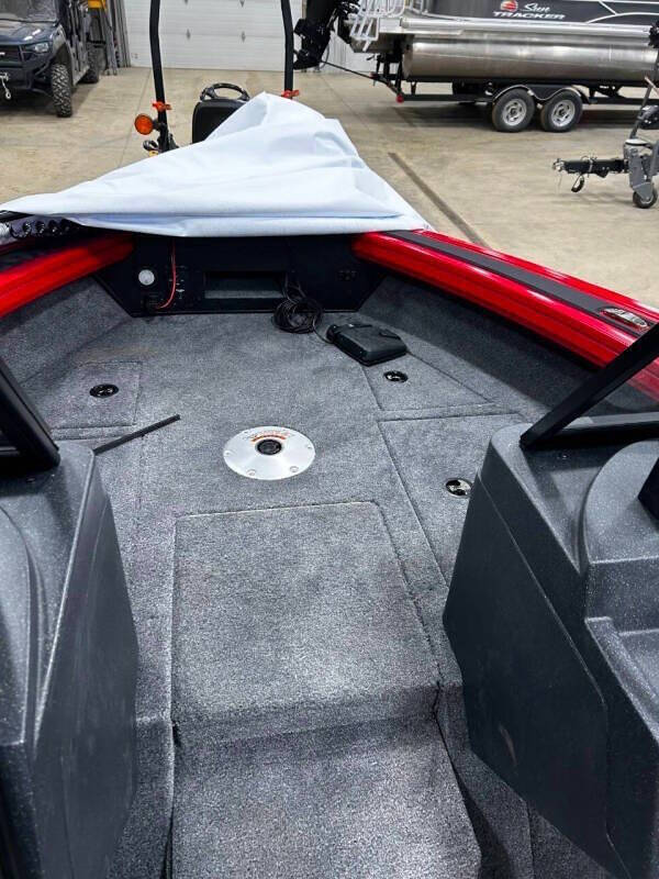 2026 Tracker Targa V-19 WT