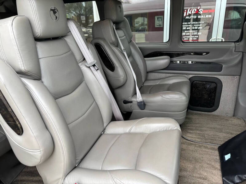 2022 Chevrolet Express 2500