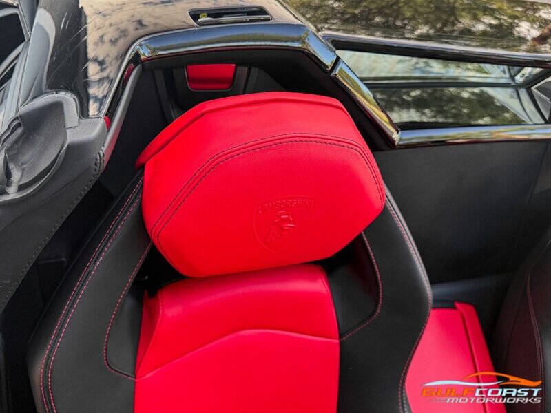 2016 Lamborghini Aventador LP 700-4