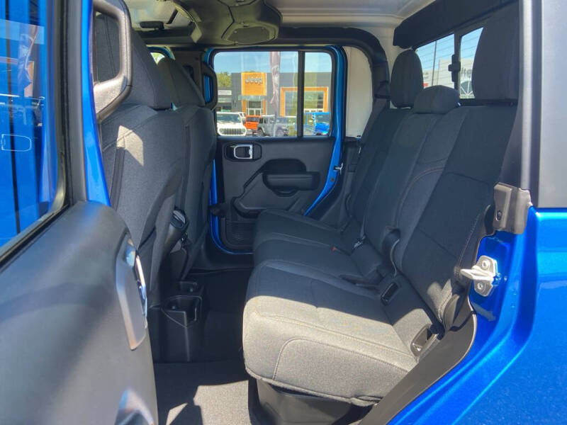 2025 Jeep Gladiator Sport S