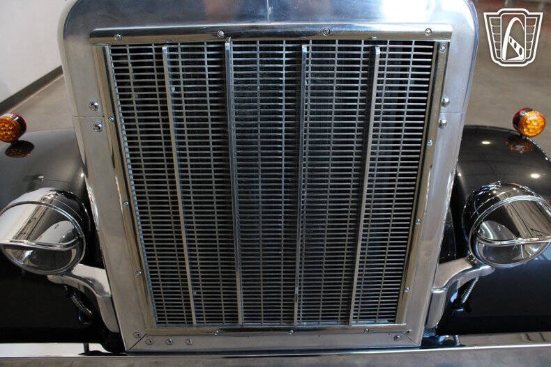 1965 Petebilt Mini Big-Rig