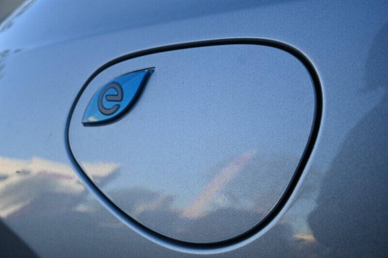 2020 Chrysler Pacifica Hybrid Limited Red S