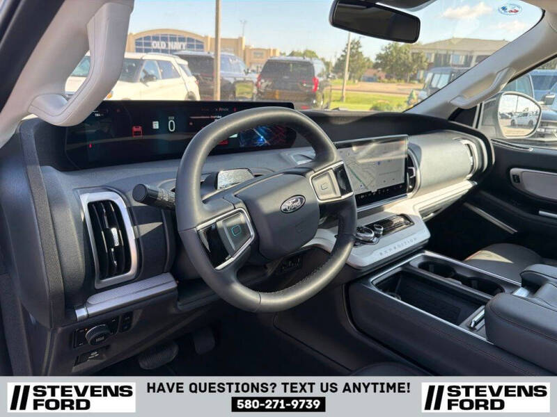 2025 Ford Expedition Active