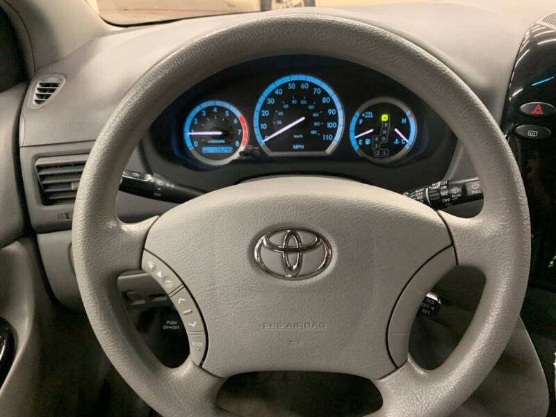2004 Toyota Sienna
