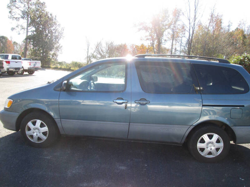 2002 Toyota Sienna LE photo 7