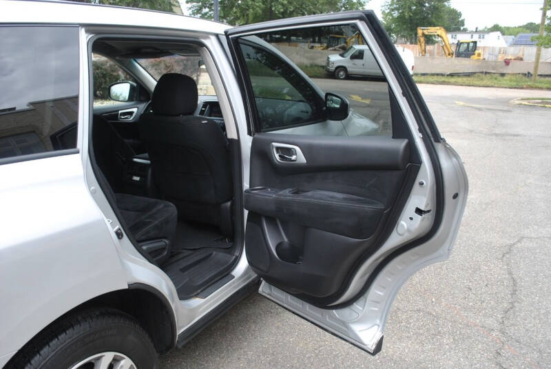 2014 Nissan Pathfinder S