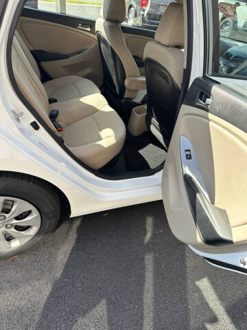 2016 Hyundai Accent SE