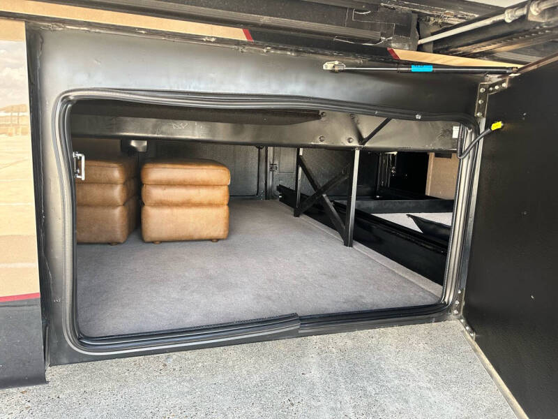 2017 Entegra Anthem 44b 1.5 Bath, 450hp Dies