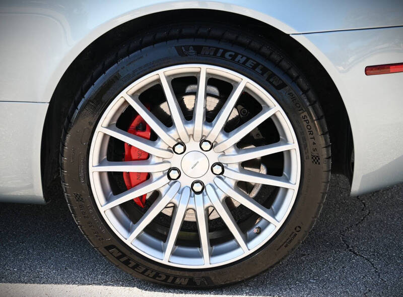 2005 Aston Martin DB9 Volante