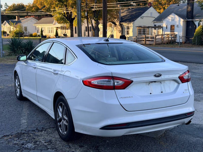 2015 Ford Fusion SE