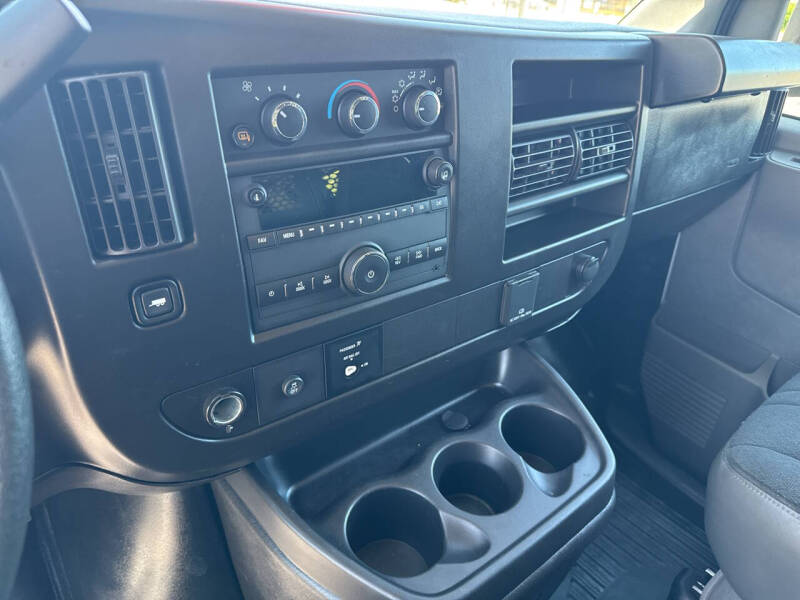 2024 Chevrolet Express 2500