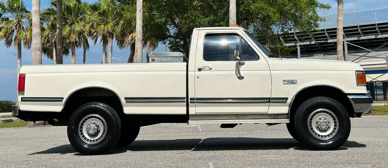 1990 Ford F-250 12
