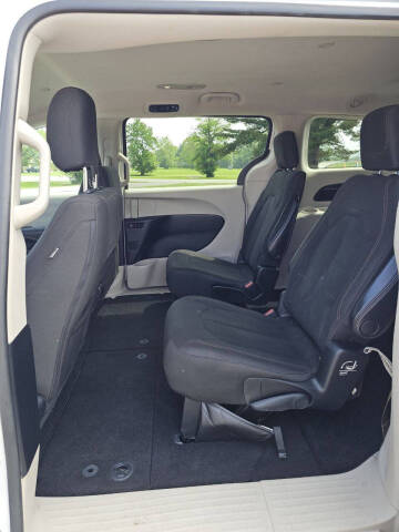 2017 Chrysler Pacifica LX