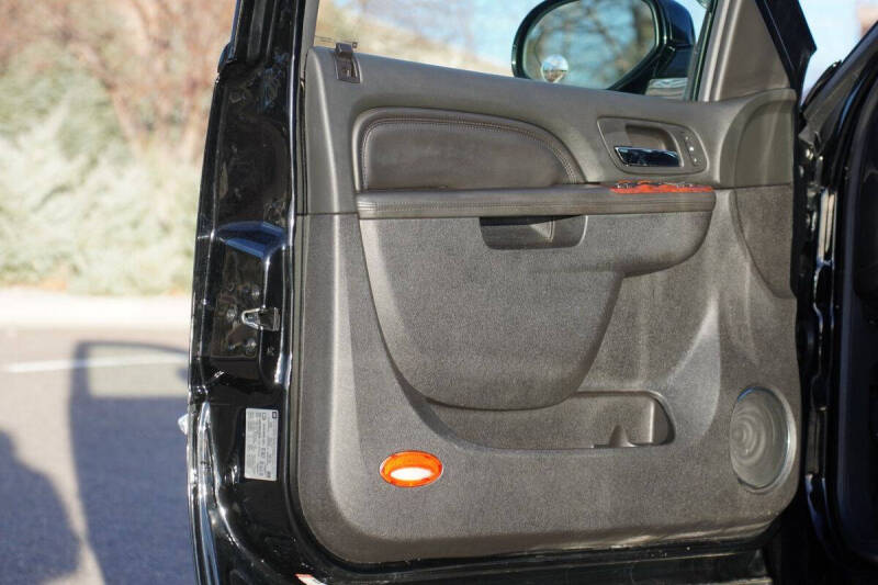 2011 Cadillac Escalade EXT Luxury