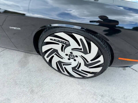 2016 Dodge Challenger 392 HEMI Scat Pack Shaker