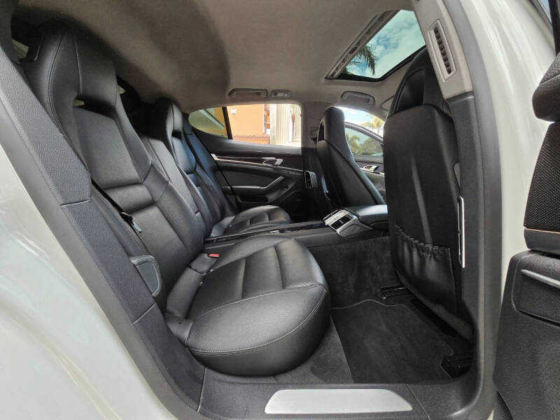 2015 Porsche Panamera S E-Hybrid