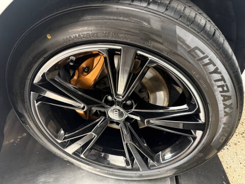 2023 Audi Q8 quattro Premium 55 TFSI