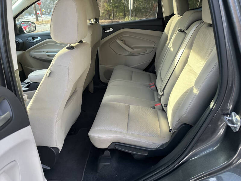 2017 Ford Escape SE - Photo 14