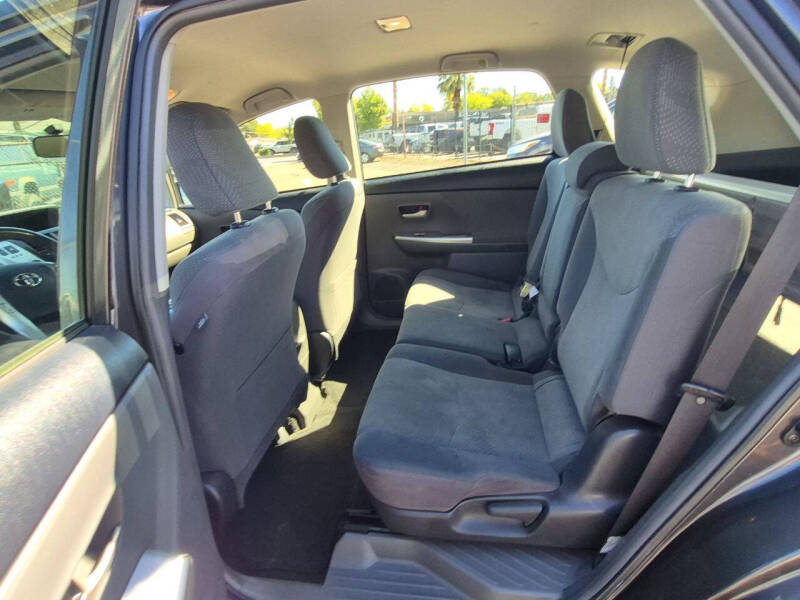 2013 Toyota Prius v Three