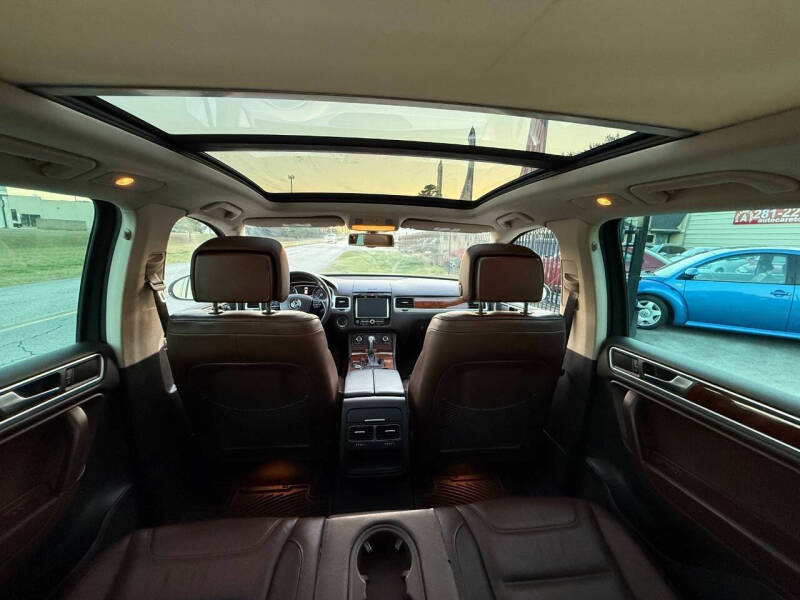 2013 Volkswagen Touareg TDI Lux