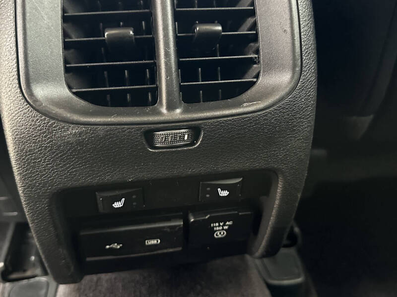 2019 Jeep Cherokee Overland