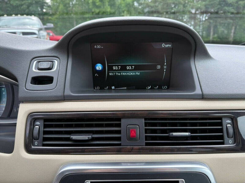 2016 Volvo XC70 T5 Premier