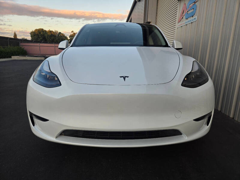 2024 Tesla Model Y Long Range