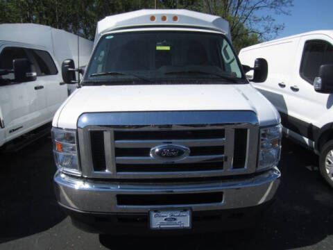 2025 Ford E-Series E-350 SD