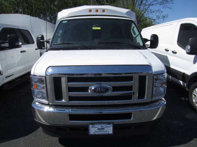 2025 Ford E-Series E-350 SD