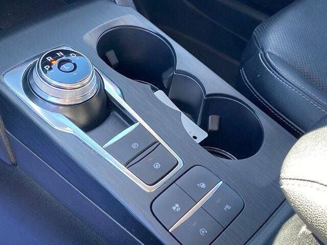 2021 Ford Escape Titanium