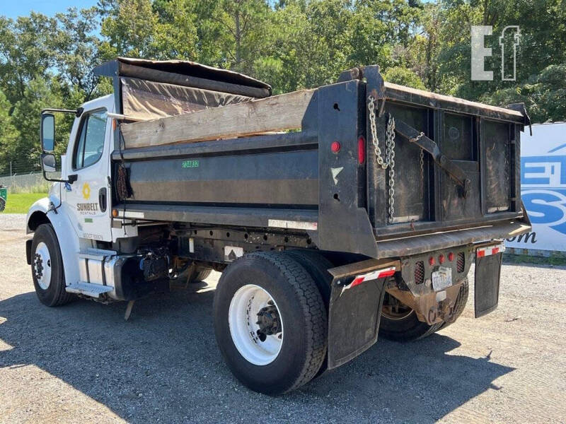 2016 Freightliner M2 106