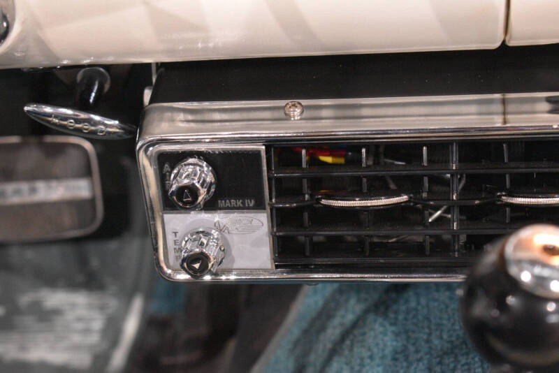 1957 Ford Thunderbird